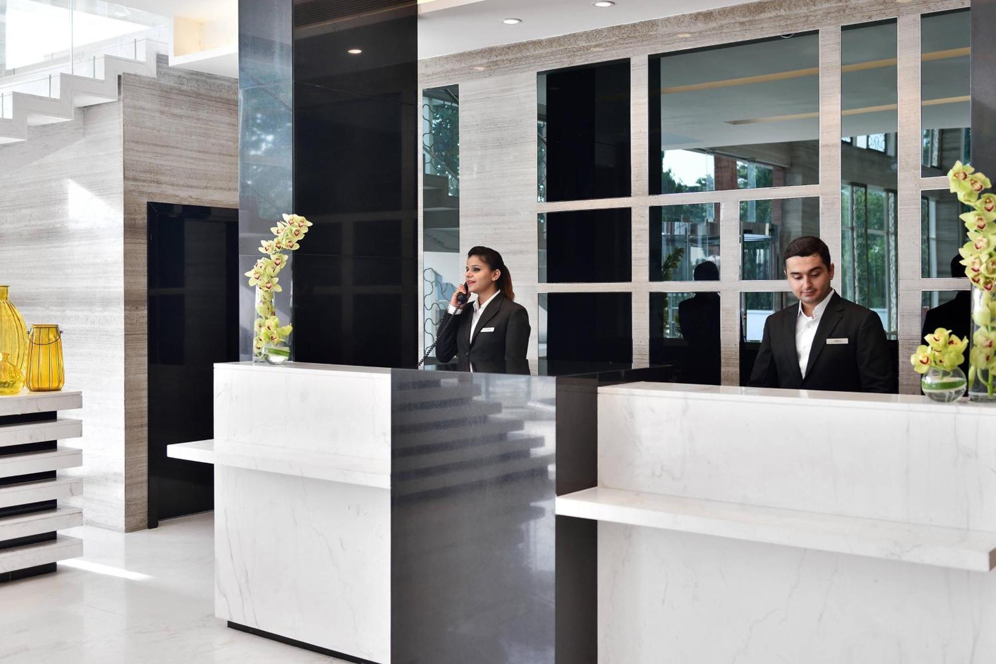 Renaissance Lucknow Hotel, Gomti Nagar Экстерьер фото
