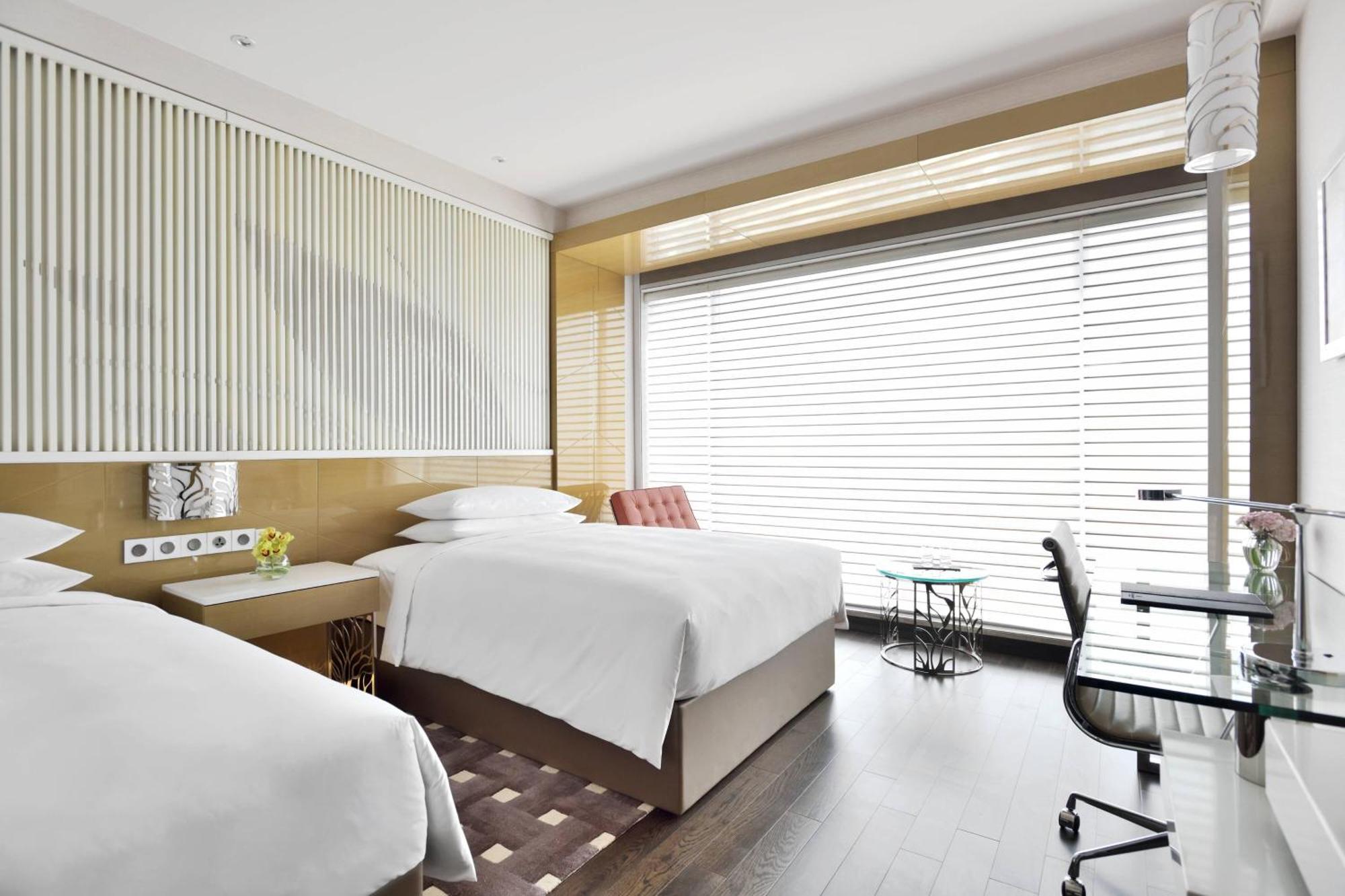 Renaissance Lucknow Hotel, Gomti Nagar Экстерьер фото