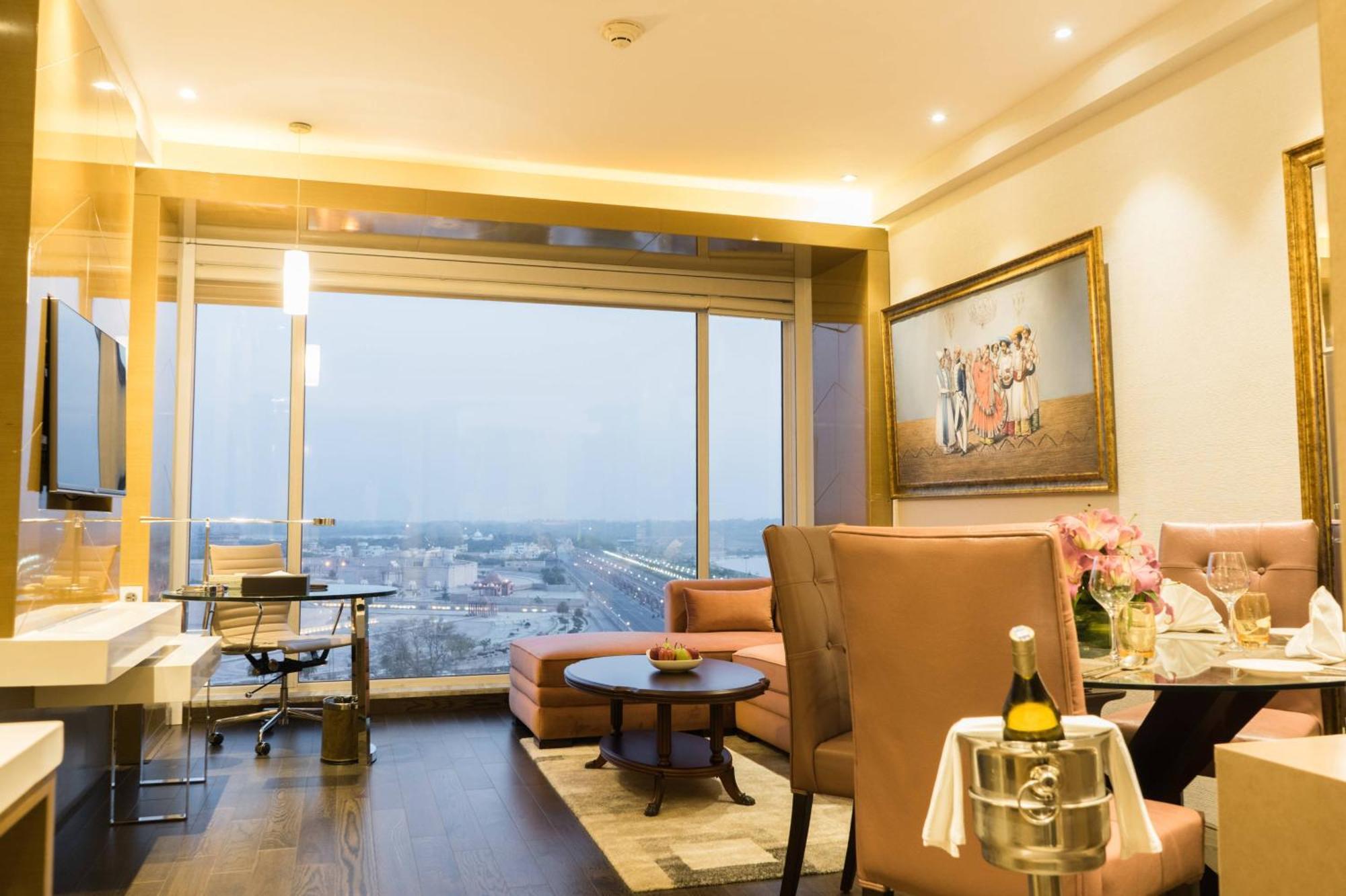 Renaissance Lucknow Hotel, Gomti Nagar Экстерьер фото