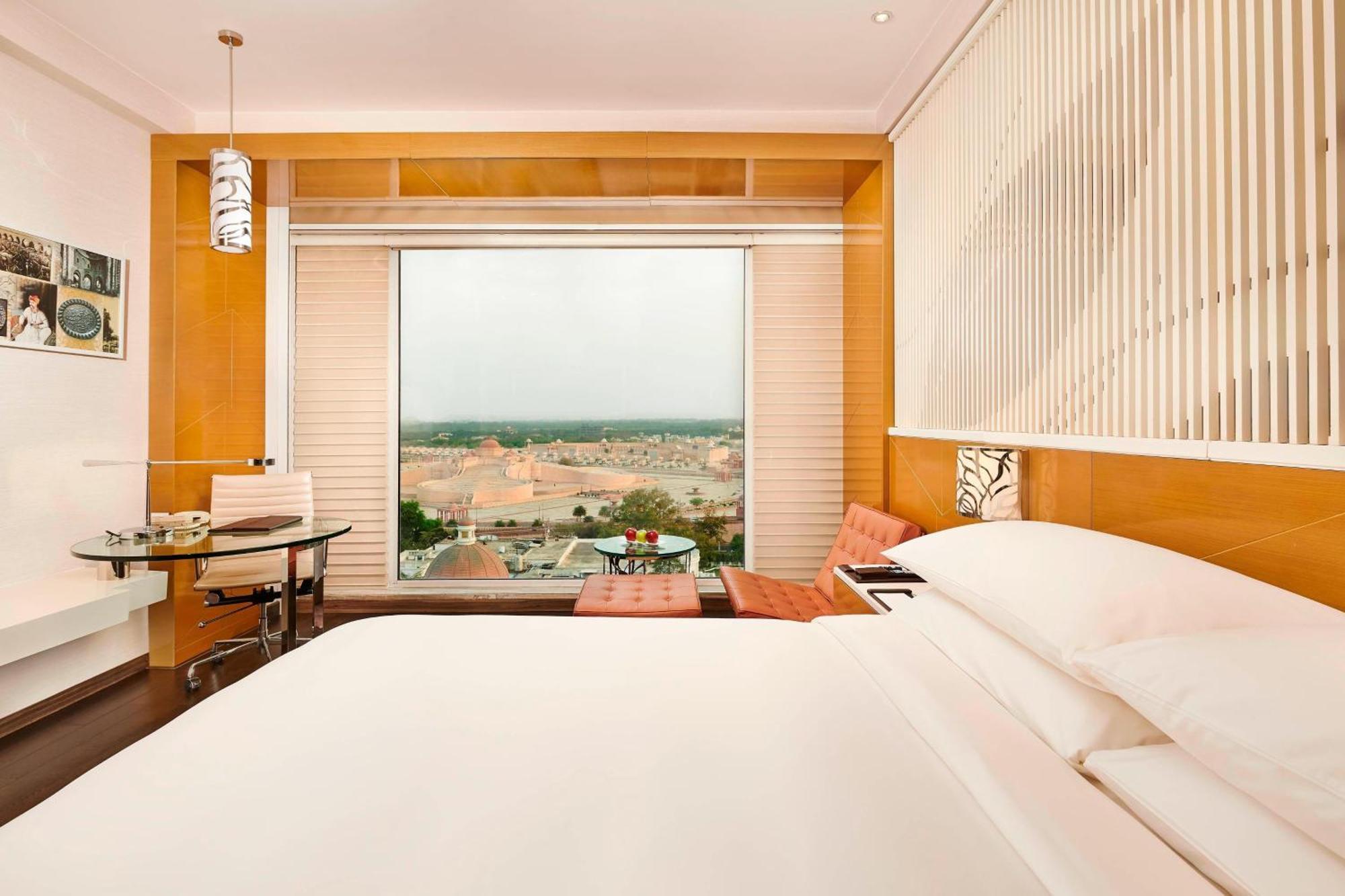 Renaissance Lucknow Hotel, Gomti Nagar Экстерьер фото