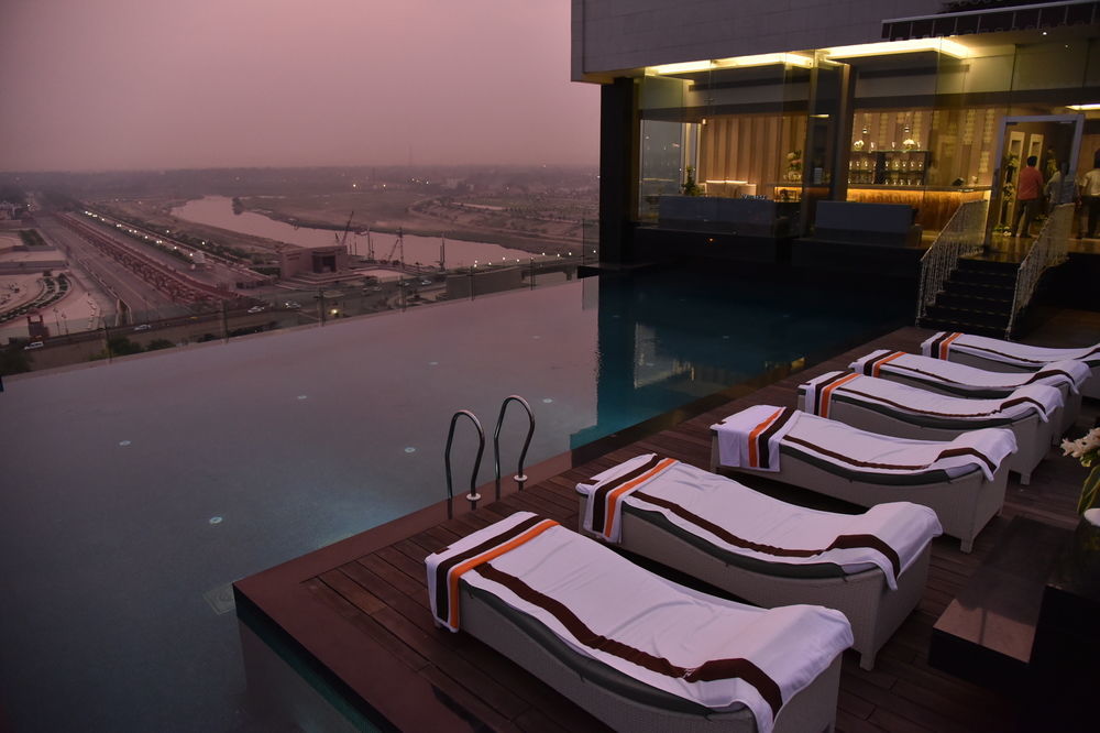 Renaissance Lucknow Hotel, Gomti Nagar Экстерьер фото